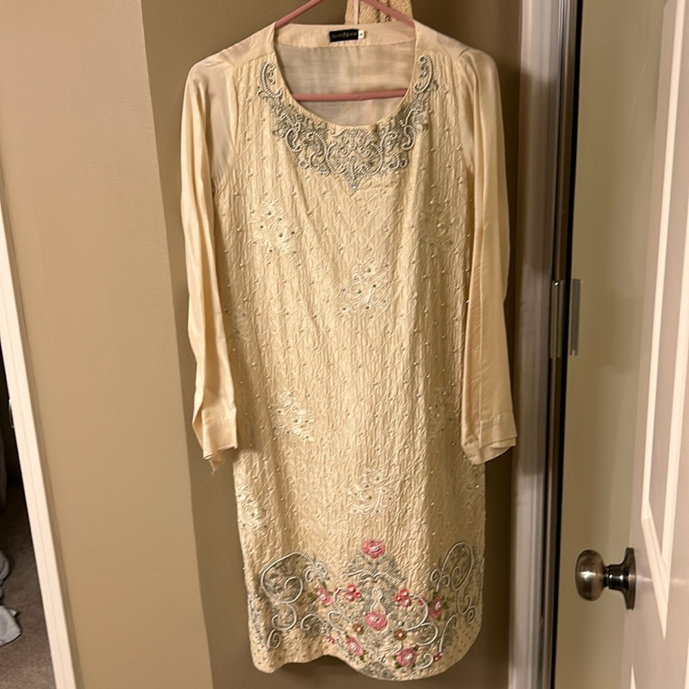Pakistani Agha Noor cotton silk embroidery shirt S pre loved